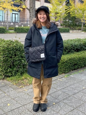 「アイテム（その他アウター、グリーン系）」を使った、コロンビア公式さん（レディース・160cm）の秋コーディネート