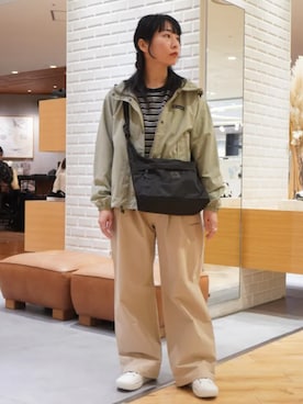 コロンビア公式さんのコーディネート