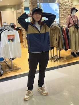 コロンビア公式さんのコーディネート