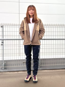 コロンビア公式さんのコーディネート