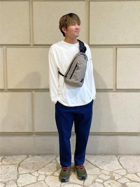 「アイテム（ボディバッグ/ウエストポーチ）」を使った、コロンビア公式さん（メンズ・181cm）の秋コーディネート
