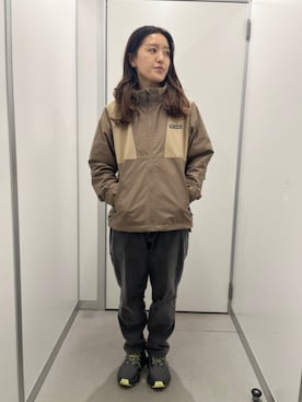 「アイテム（その他アウター、ブラウン系）」を使った、コロンビア公式さん（レディース・159cm）の秋コーディネート