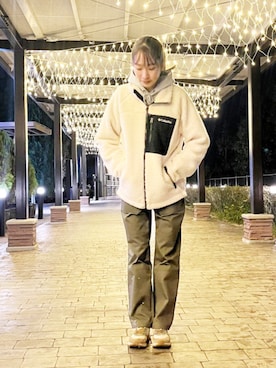 コロンビア公式さんのコーディネート