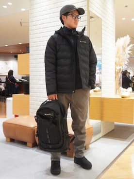 「アイテム（キャップ、グレー系）」を使った、コロンビア公式さん（メンズ・175cm）の冬コーディネート