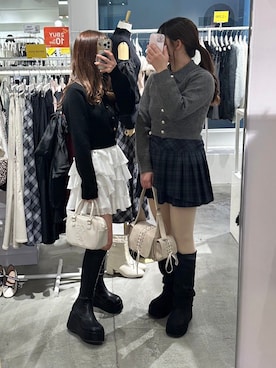 「冬を彩る色いろコーデ」｜「アイテム（ブーツ）」を使った、Moeさん（レディース・156cm）の冬コーディネート