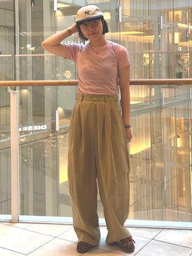 「アイテム（チノパンツ）」を使った、濵中　心さん（レディース・162cm）の夏コーディネート