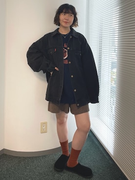 「アイテム（スリッポン）」を使った、濵中　心さん（レディース・162cm）の秋コーディネート