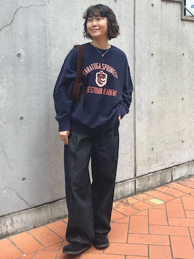 「アイテム（スリッポン）」を使った、濵中　心さん（レディース・162cm）の秋コーディネート