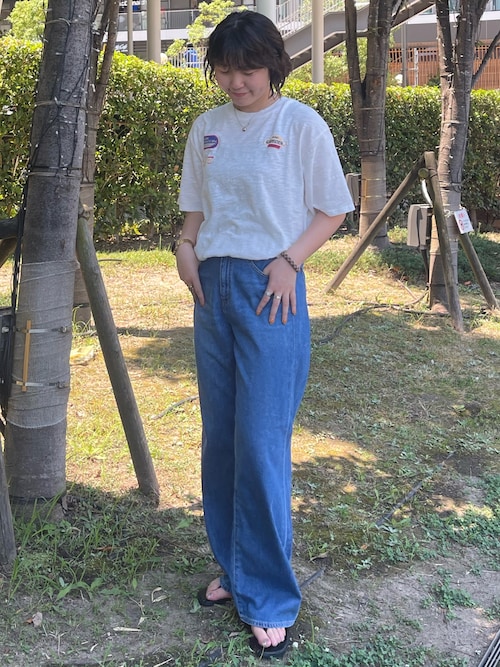 【UNISEX/ユニセックス】エンブロイダリーダメージロゴTee