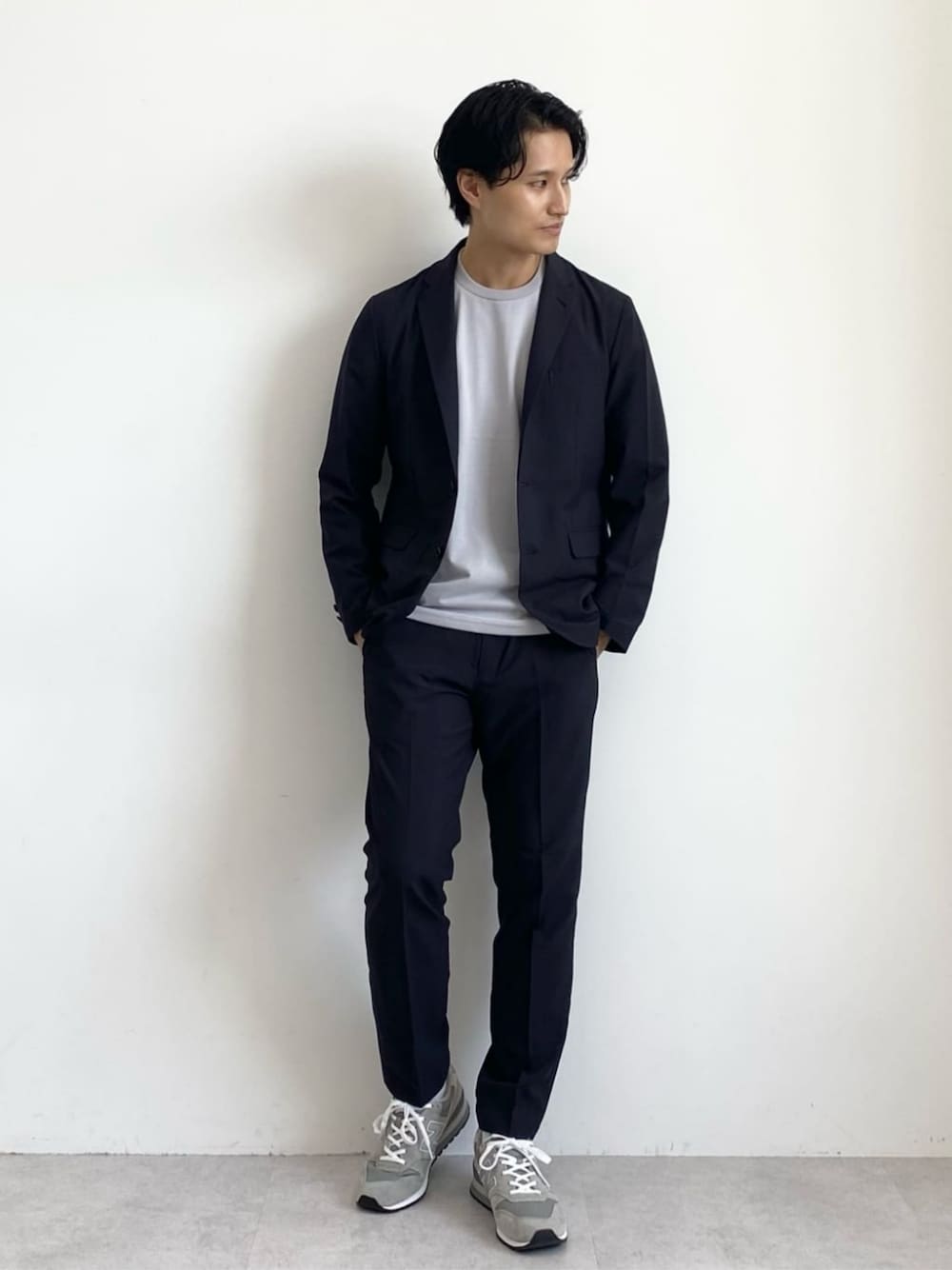 NEW BALANCEのアイテムを使った「スーツ」のメンズ人気