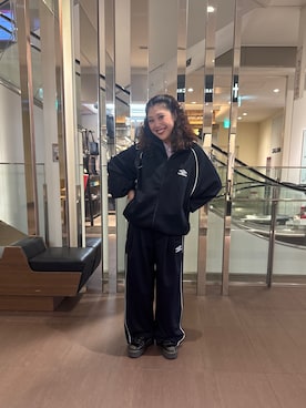 「tk.TAKEO KIKUCHI（ティーケータケオキクチ）のアイテム（トップス）」を使った、有里さん（レディース・156cm）の夏コーディネート