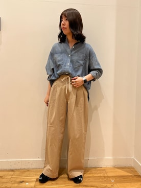 「URBAN RESEARCH DOORS（アーバンリサーチドアーズ）のシアーデニムシャツ（シャツ/ブラウス）」を使った、riko810さん（レディース・162cm）の秋コーディネート