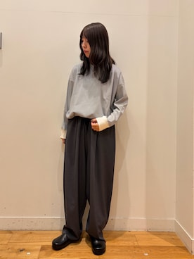 「URBAN RESEARCH DOORS（アーバンリサーチドアーズ）の『UVカット/イージーケア/抗菌防臭』『UR TECH』完声シルケットドロストプルオーバー（Tシャツ/カットソー、ホワイト系）」を使った、Rikoさん（レディース・162cm）の秋コーディネート