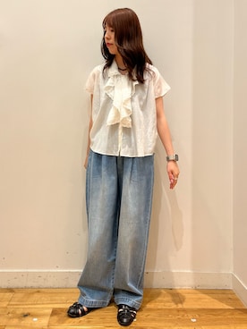 「URBAN RESEARCH DOORS（アーバンリサーチドアーズ）の『別注』AFLOAH×DOORS　フリル刺繍ノースリーブブラウス（シャツ/ブラウス、ホワイト系）」を使った、Rikoさん（レディース・162cm）の夏コーディネート