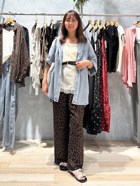 「LEPSIM（レプシィム）のレオパード柄パンツ　1043170（その他パンツ、イエロー系）」を使った、sankichi1346さん（レディース・159cm）の夏コーディネート