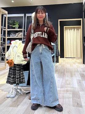 「LEPSIM（レプシィム）のイージーバギーデニム　290477（デニムパンツ）」を使った、sankichi1346さん（レディース・159cm）の秋コーディネート