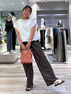 「LEPSIM（レプシィム）のドット刺繍パンツ　646561（その他パンツ、ブラウン系）」を使った、sankichi1346さん（レディース・159cm）の夏コーディネート