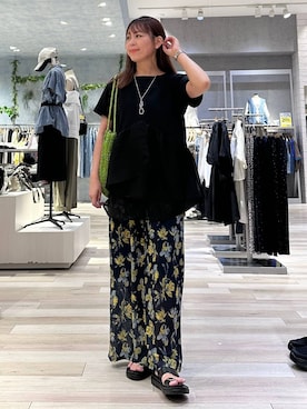 「LEPSIM（レプシィム）の楊柳柄イージーパンツ　290321（その他パンツ、ブルー系）」を使った、sankichi1346さん（レディース・159cm）の春コーディネート