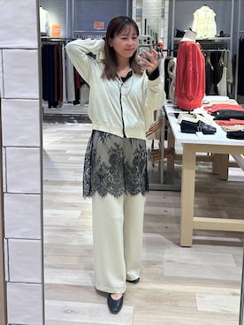 「LEPSIM（レプシィム）のバイアスイージーパンツ　638762（その他パンツ、ホワイト系）」を使った、sankichi1346さん（レディース・159cm）の春コーディネート