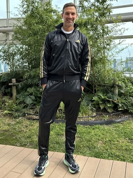 「アイテム（ジャージ）」を使った、STさん（メンズ・187cm）の秋コーディネート