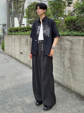 「SINSS（シンス）の3-Tuck wide straight slacks / 3タックワイドストレートスラックス（Trousers、ブラック系）」を使った、そらさん（メンズ・181cm）の夏コーディネート