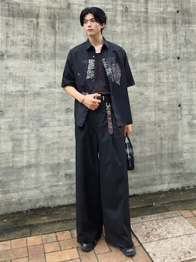 「SINSS（シンス）のTwo tuck wide straight stripe slacks / ２タックワイドストレートストライプスラックス（スラックス、ブラック系）」を使った、そらさん（メンズ・181cm）の秋コーディネート