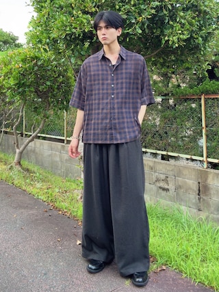 「SINSS(シンス)の3-Tuck wide straight slacks / 3タックワイドストレートスラックス(スラックス)」を使った、そらさん(メンズ・181cm)の夏コーディネート