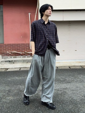 「SINSS（シンス）のTwo tuck sweatpants / 2タックスウェットパンツ（スウェットパンツ、グレー系）」を使った、そらさん（メンズ・181cm）の春コーディネート