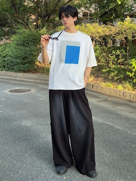 「SINSS（シンス）のTwo tuck breach sweatpants / 2タックブリーチスウェットパンツ（Sweatpants、ブラック系）」を使った、そらさん（メンズ・181cm）の夏コーディネート