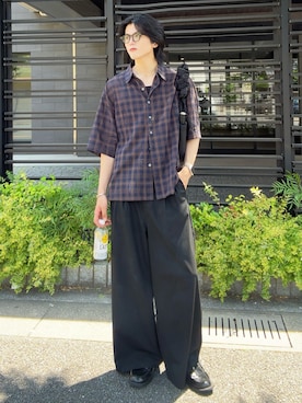 「SINSS（シンス）のTwo tuck wide straight stripe slacks / ２タックワイドストレートストライプスラックス（スラックス、ブラック系）」を使った、そらさん（メンズ・181cm）の春コーディネート