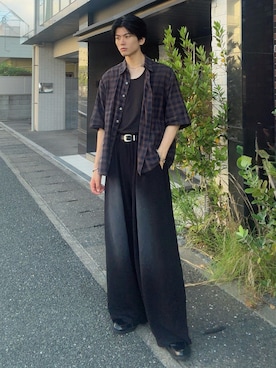 「SINSS（シンス）のTwo tuck breach sweatpants / 2タックブリーチスウェットパンツ（Sweatpants、ブラック系）」を使った、そらさん（メンズ・181cm）の夏コーディネート