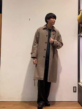 「冬の差し色コーデ」｜「アイテム（ステンカラーコート）」を使った、かわむらさん（メンズ・183cm）の冬コーディネート