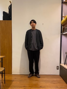 「アイテム（カーディガン/ボレロ）」を使った、かわむらさん（メンズ・183cm）の秋コーディネート