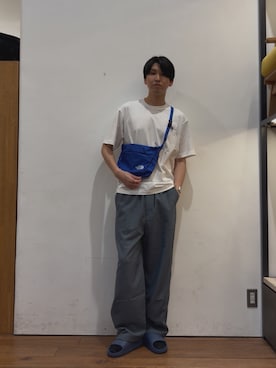 「URBAN RESEARCH DOORS（アーバンリサーチドアーズ）のTHE NORTH FACE　SHORT-SLEEVE MOUNTAIN FLOWER T-SHIRTS（Tシャツ/カットソー、ホワイト系）」を使った、かわむらさん（メンズ・183cm）の夏コーディネート