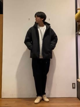 「冬の差し色コーデ」｜「アイテム（スウェット）」を使った、かわむらさん（メンズ・183cm）の冬コーディネート