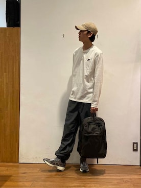 「YAKPAK（ヤックパック）のアイテム（バックパック/リュック）」を使った、かわむらさん（メンズ・183cm）の秋コーディネート