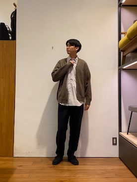 「アイテム（カーディガン/ボレロ）」を使った、かわむらさん（メンズ・183cm）の秋コーディネート