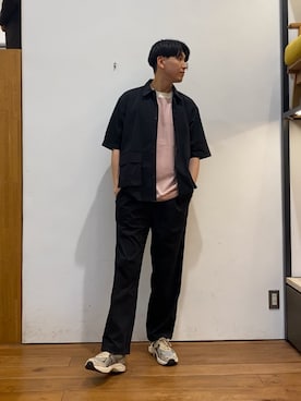 「URBAN RESEARCH DOORS（アーバンリサーチドアーズ）の『UVカット/接触冷感/吸水速乾』ストレッチクロス ビッグポケットショートスリーブシャツ（シャツ/ブラウス、ブラック系）」を使った、かわむらさん（メンズ・183cm）の春コーディネート