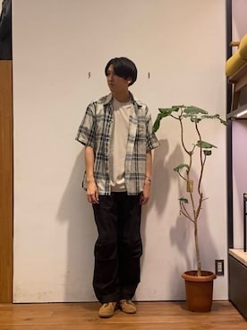 「アイテム（スニーカー、ブラウン系）」を使った、かわむらさん（メンズ・183cm）の夏コーディネート