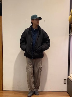 「冬の差し色コーデ」｜「アイテム（キャップ）」を使った、かわむらさん（メンズ・183cm）の冬コーディネート