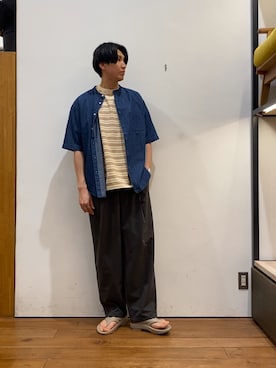 「URBAN RESEARCH DOORS（アーバンリサーチドアーズ）の『別注』CHAMPION×DOORS　BORDER T-SHIRTS（Tシャツ/カットソー、ベージュ系）」を使った、かわむらさん（メンズ・183cm）の春コーディネート