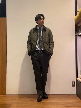 「アイテム（スーツパンツ）」を使った、かわむらさん（メンズ・183cm）の冬コーディネート
