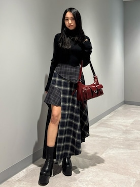 「EMODA（エモダ）のハイネッククロップニット（ニット/セーター）」を使った、西村涼楓さん（レディース・151cm）の秋コーディネート