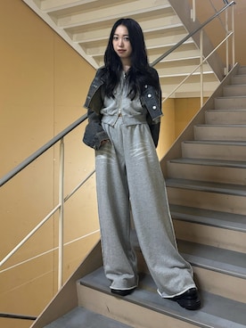 「アイテム（デニムジャケット）」を使った、西村涼楓さん（レディース・151cm）の秋コーディネート