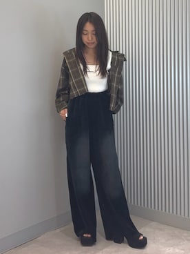 「EMODA（エモダ）のアイテム（その他パンツ）」を使った、西村涼楓さん（レディース・151cm）の秋コーディネート