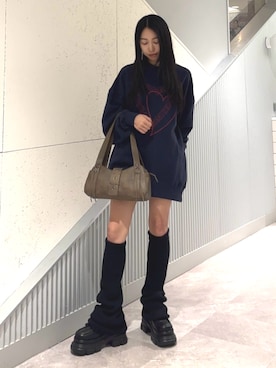 「アイテム（レッグウォーマー）」を使った、西村涼楓さん（レディース・151cm）の秋コーディネート