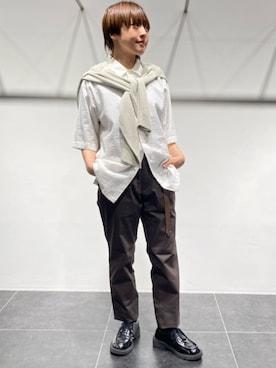「COMME CA MEN（コムサメン）のドビーストレッチ パンツ（その他パンツ、ブラウン系）」を使った、COMME CA MEN OFFICIALさん（メンズ・181cm）の春コーディネート