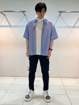 「β MEN（ベータメン）のストライプ シャツ（シャツ/ブラウス、ブルー系）」を使った、COMME CA MEN OFFICIALさん（メンズ・181cm）の春コーディネート