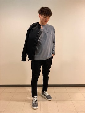 「β MEN（ベータメン）のファスナーポケット 長袖Tシャツ（Tシャツ/カットソー、グレー系）」を使った、COMME CA MEN OFFICIALさん（メンズ・181cm）の春コーディネート