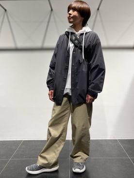 「COMME CA MEN（コムサメン）の【撥水】【COMME CA MEN BLACK】〔TEXBRID〕Vネックカーディガン（Tシャツ/カットソー、グレー系）」を使った、COMME CA MEN OFFICIALさん（メンズ・181cm）の春コーディネート